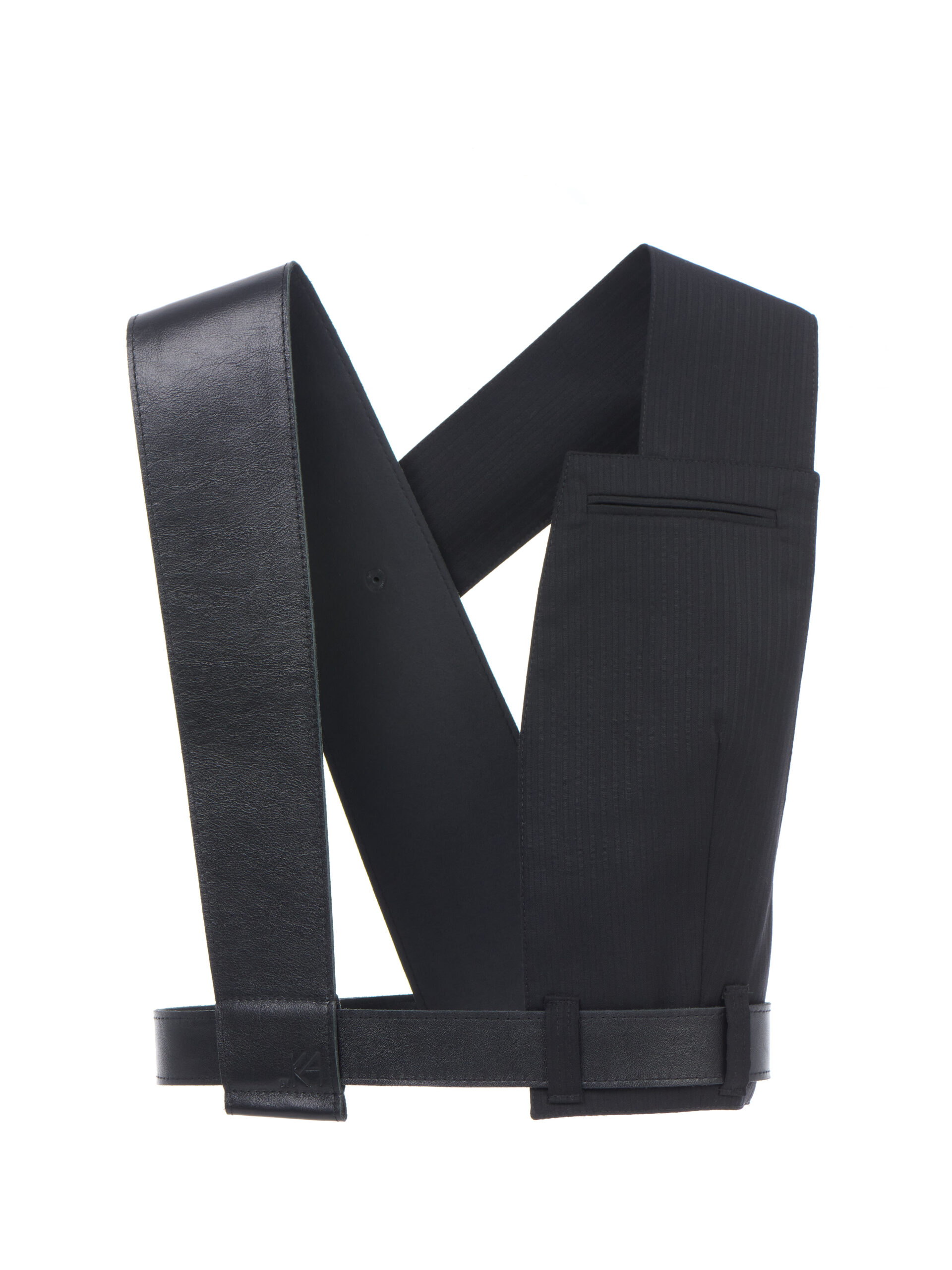 Vest-aksessuaar must triibuline – mustad rihmad / Vest-accessory black striped – black straps